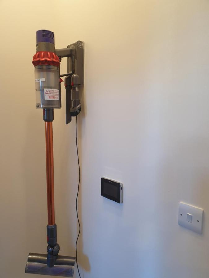 London Luxury Spacious 2 Bedroom Apartment 4 Mins From Ilford Stn. Free Parking Bagian luar foto