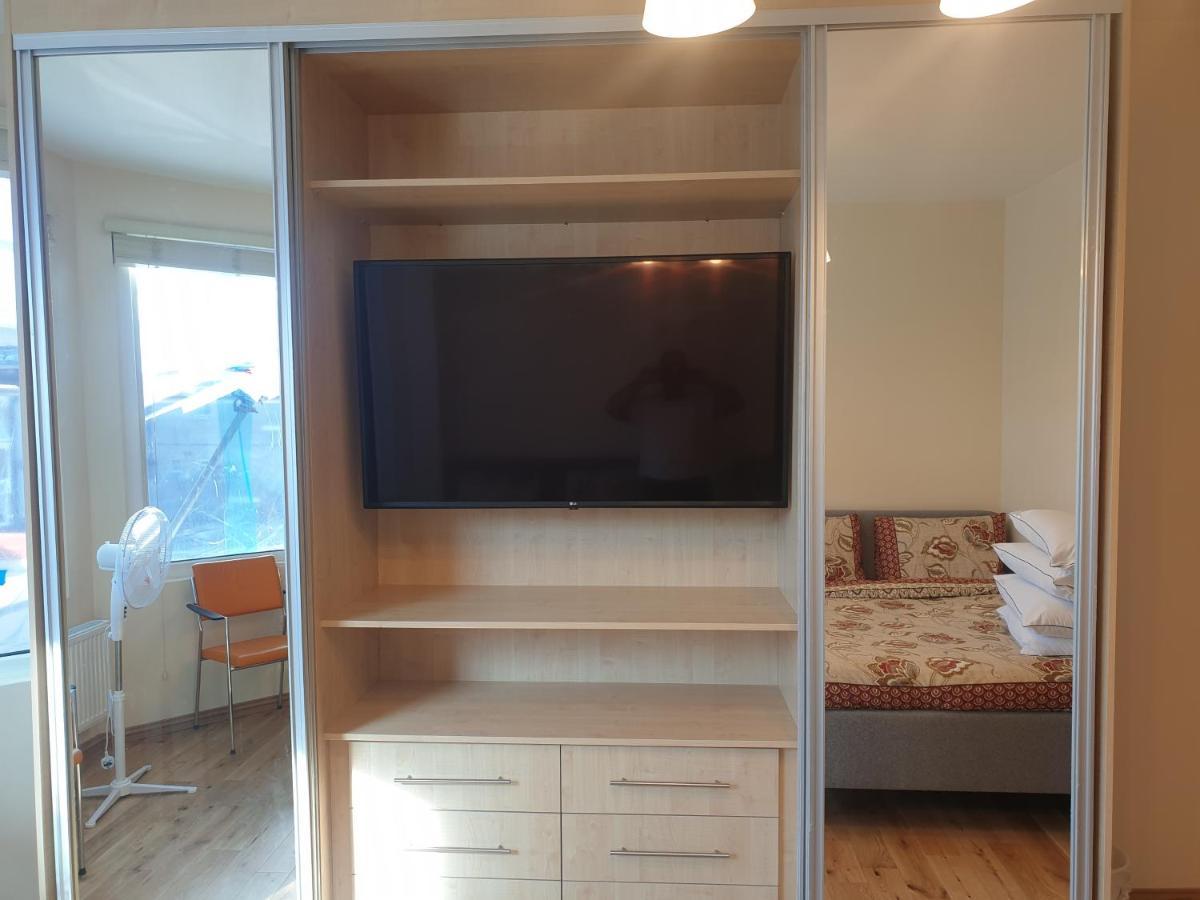 London Luxury Spacious 2 Bedroom Apartment 4 Mins From Ilford Stn. Free Parking Bagian luar foto