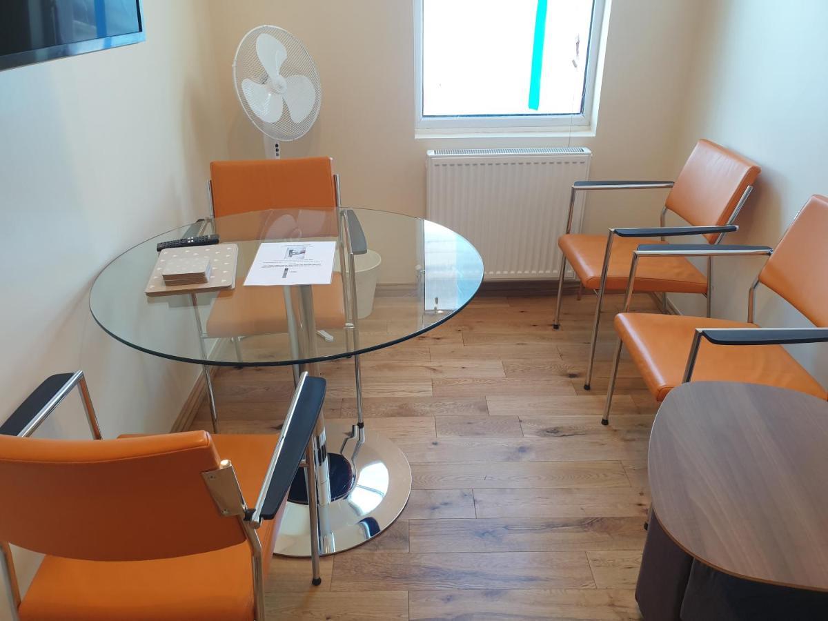 London Luxury Spacious 2 Bedroom Apartment 4 Mins From Ilford Stn. Free Parking Bagian luar foto